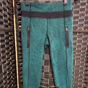 Lululemon 7/8 leggings. Warm for winter!